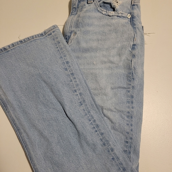 American Eagle 90's Flare Size 4 - Picture 2 of 4